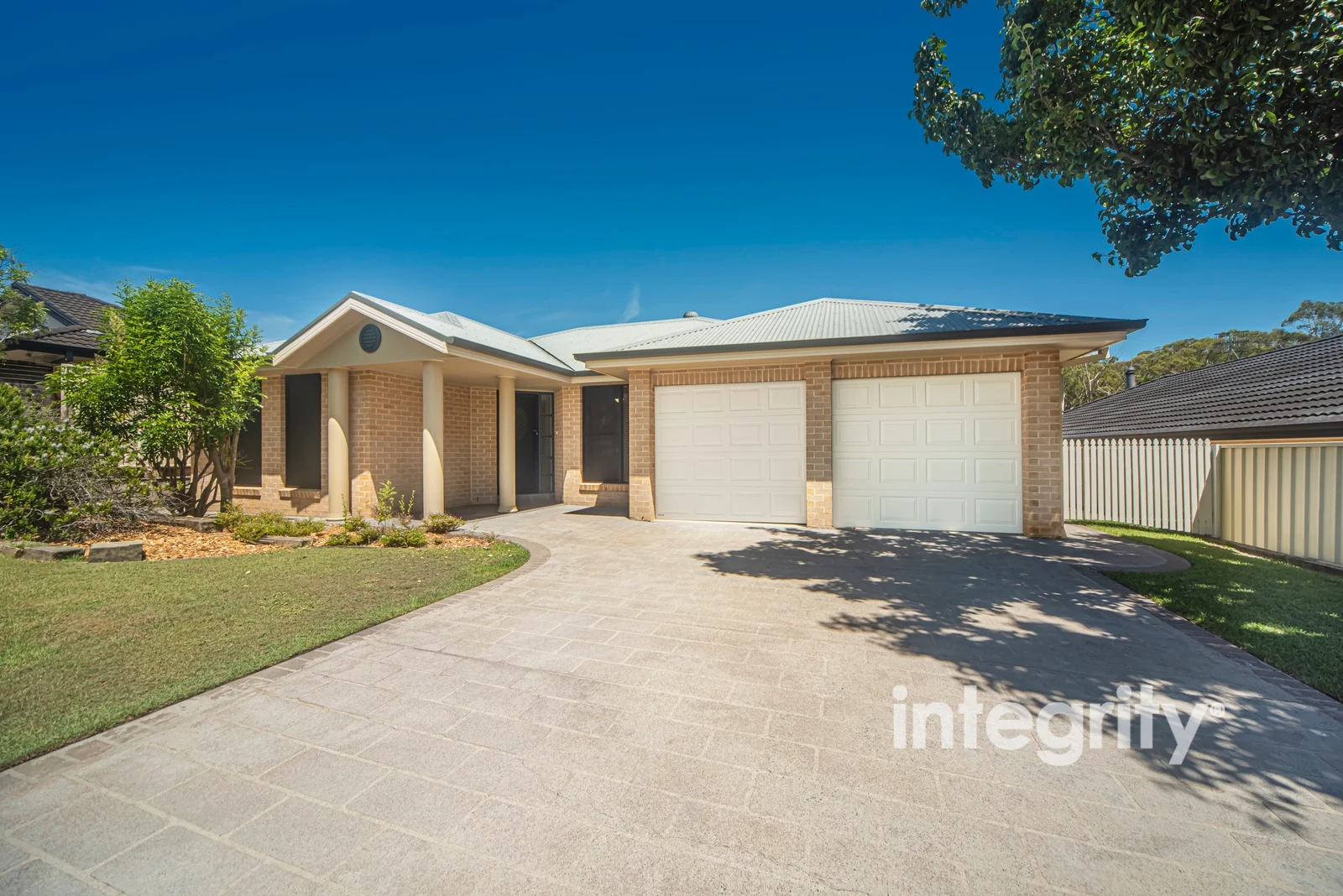 10 Freesia Crescent, Bomaderry NSW 2541