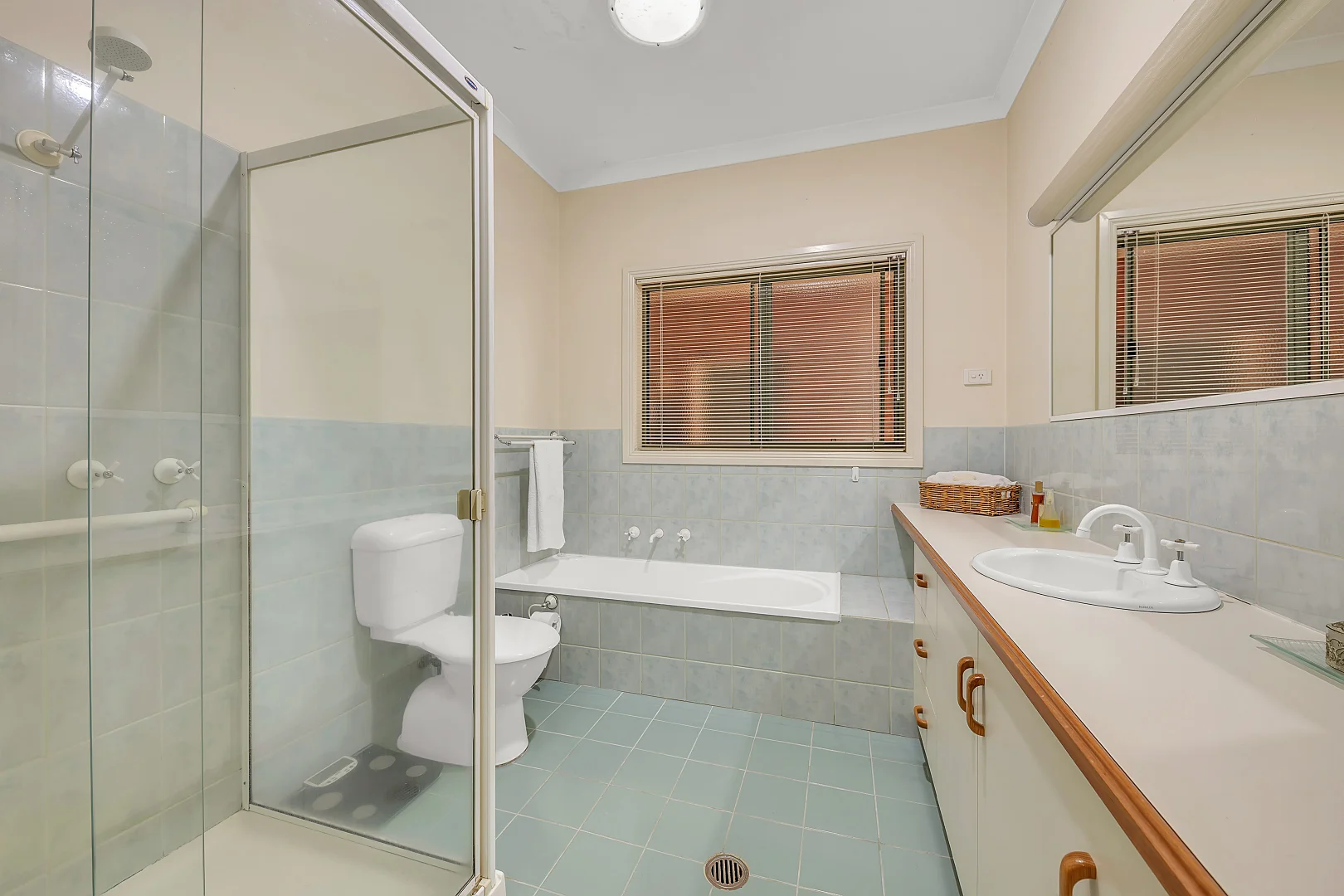 Additional image 8 of 1/10 Riverside Avenue, Bright VIC 3741