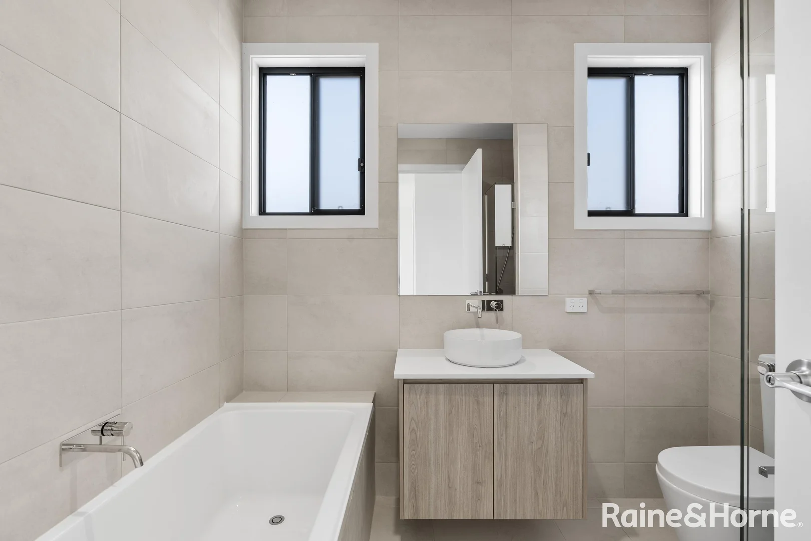 Additional image 11 of 32A Yarrawonga Drive, Mollymook Beach NSW 2539