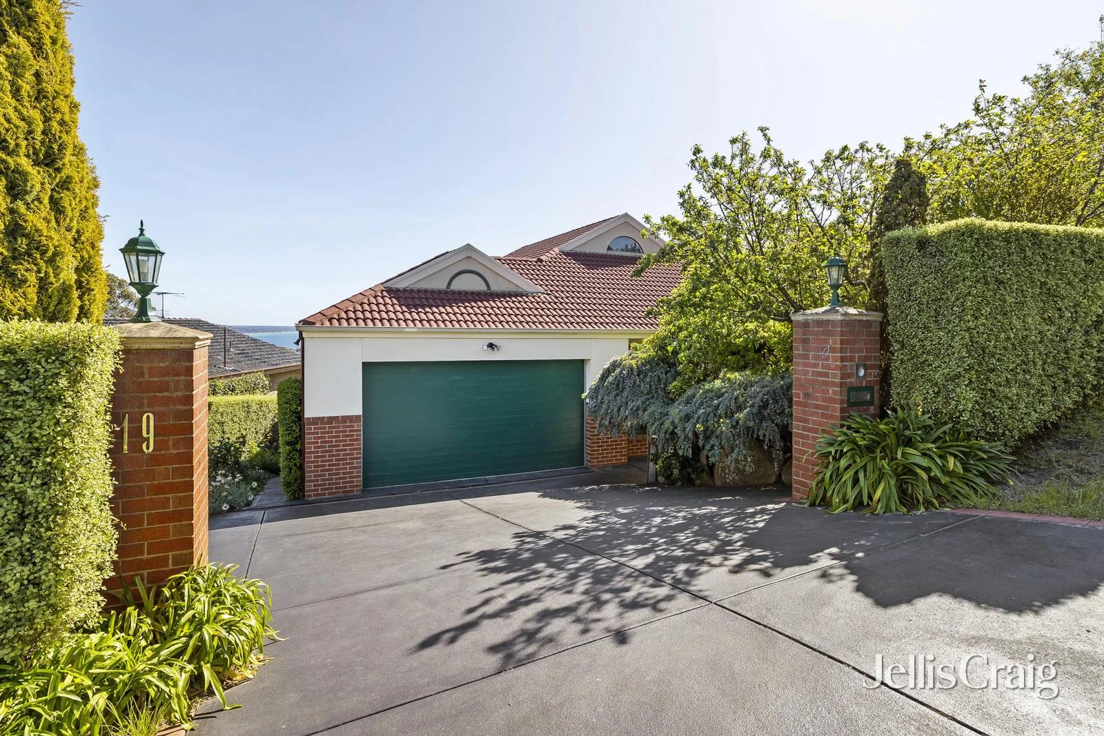 19 Paramount Crescent, Mount Martha VIC 3934