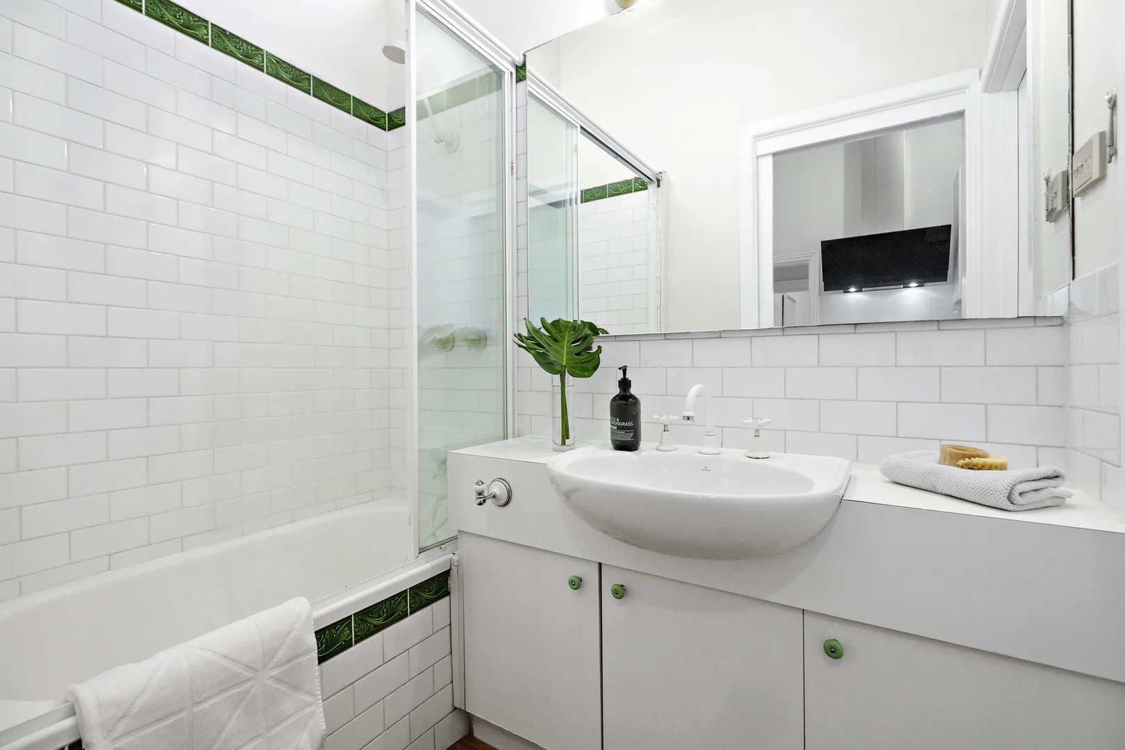 Additional image 9 of 160 Napier Street, South Melbourne VIC 3205