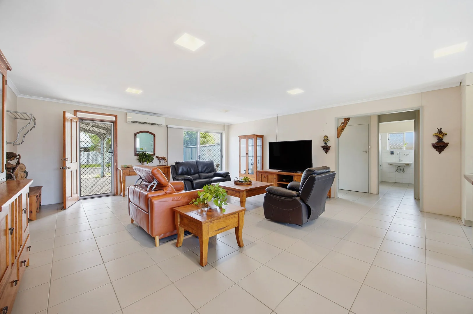 Additional image 3 of 3 Buena Vista Court, Broadbeach Waters QLD 4218