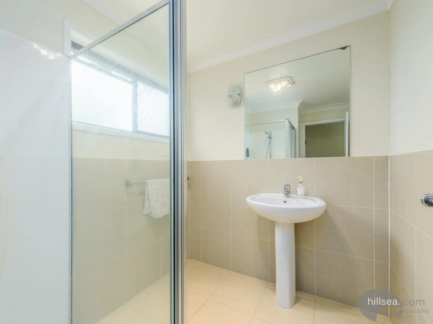 Additional image 21 of 8 Namatjira Street, Paradise Point QLD 4216