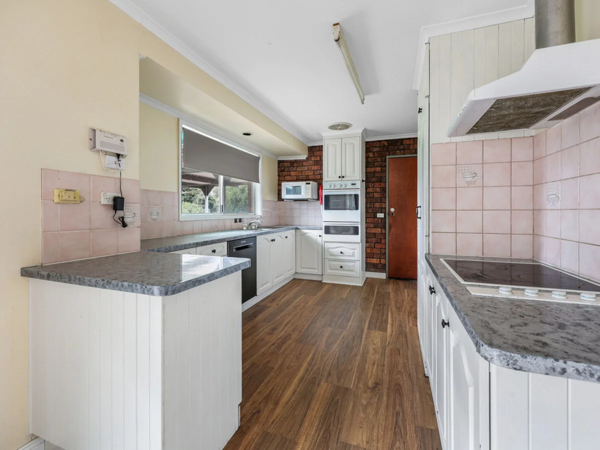 Additional image 2 of 82 Cobb Street, Penshurst VIC 3289