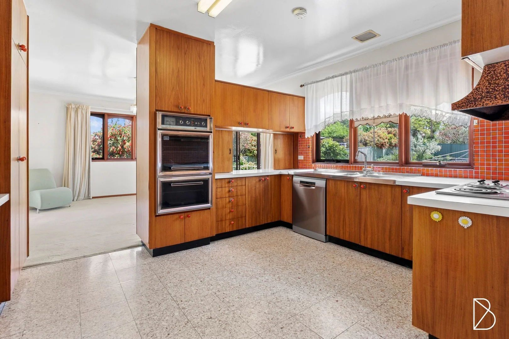 Additional image 10 of 13 Mckeahnie Street, Weetangera ACT 2614