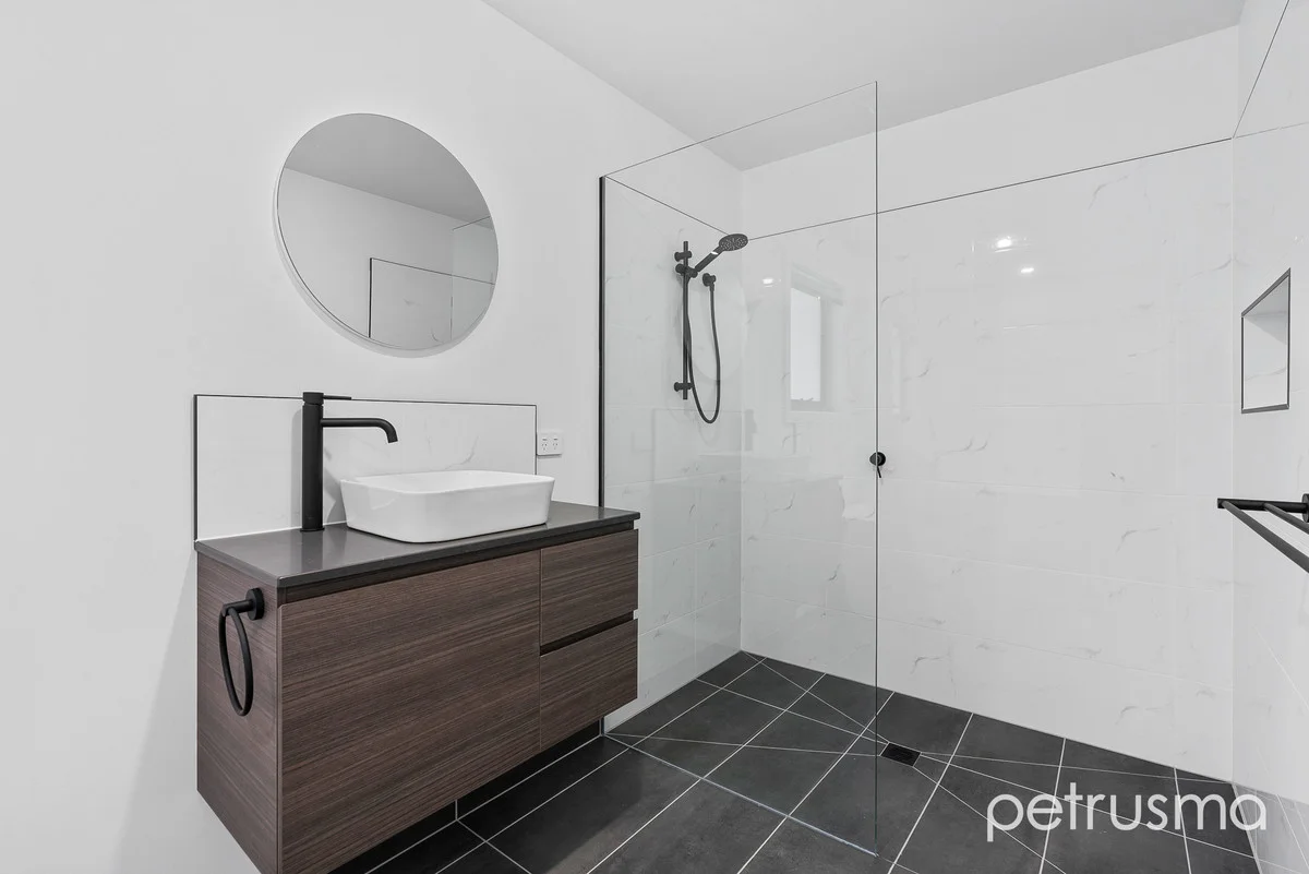 Additional image 15 of 1, 2 & 4/12 Howrah Road, Howrah TAS 7018