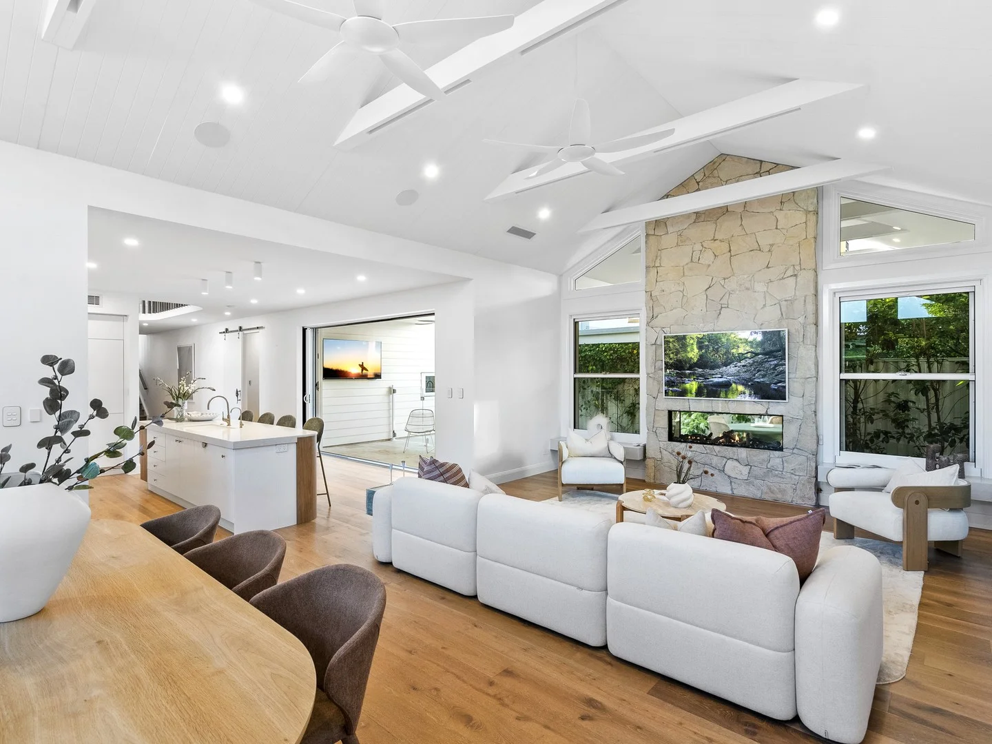 Additional image 3 of 15 Rankin Parade, Main Beach QLD 4217