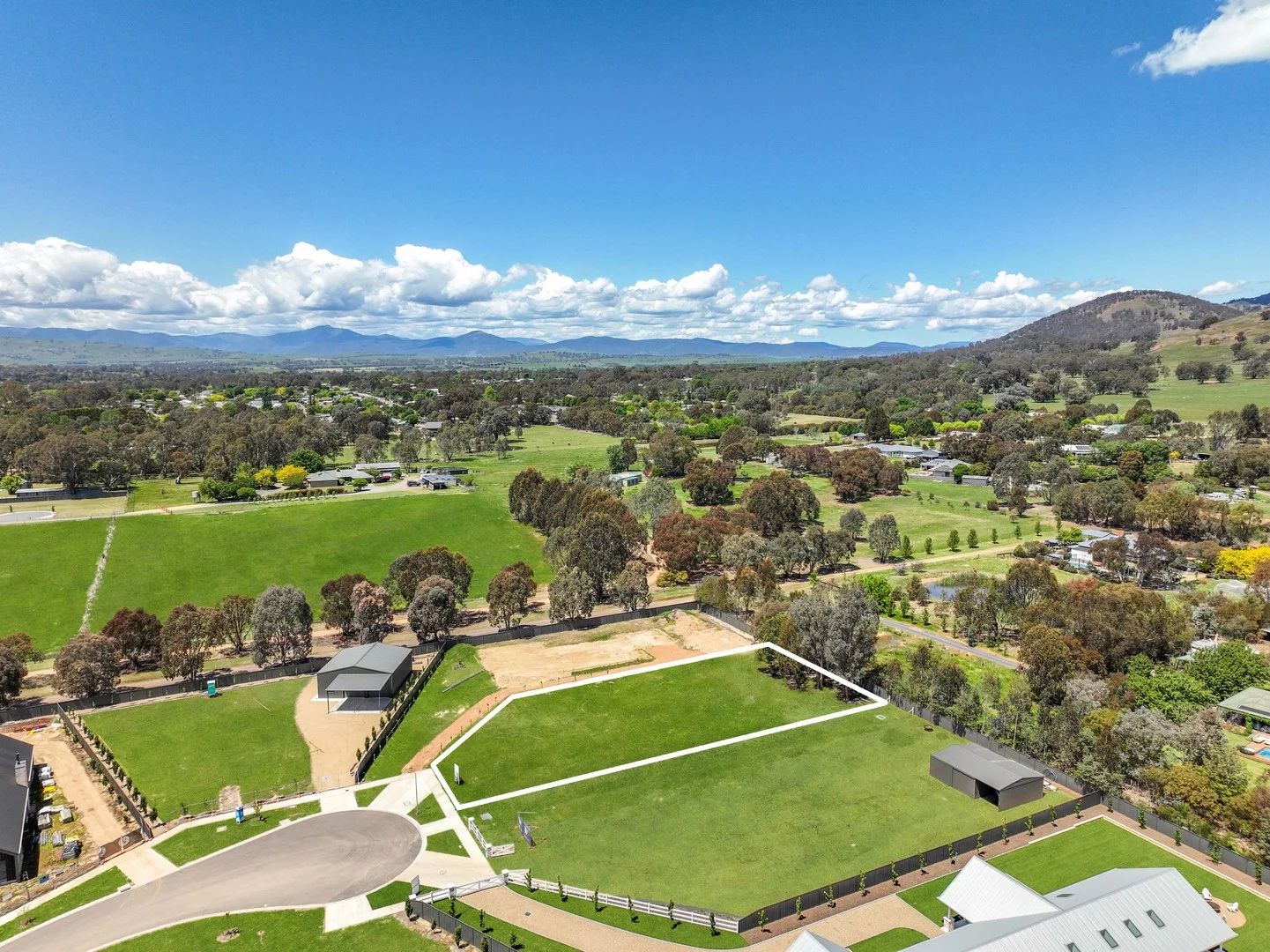 17 Redleaf Court, Mansfield VIC 3722