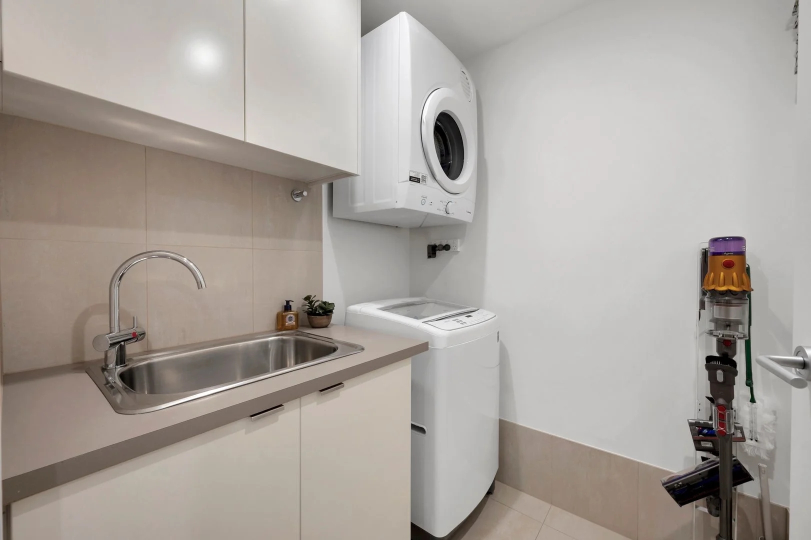 Additional image 18 of 14/19 State Circle, Forrest ACT 2603