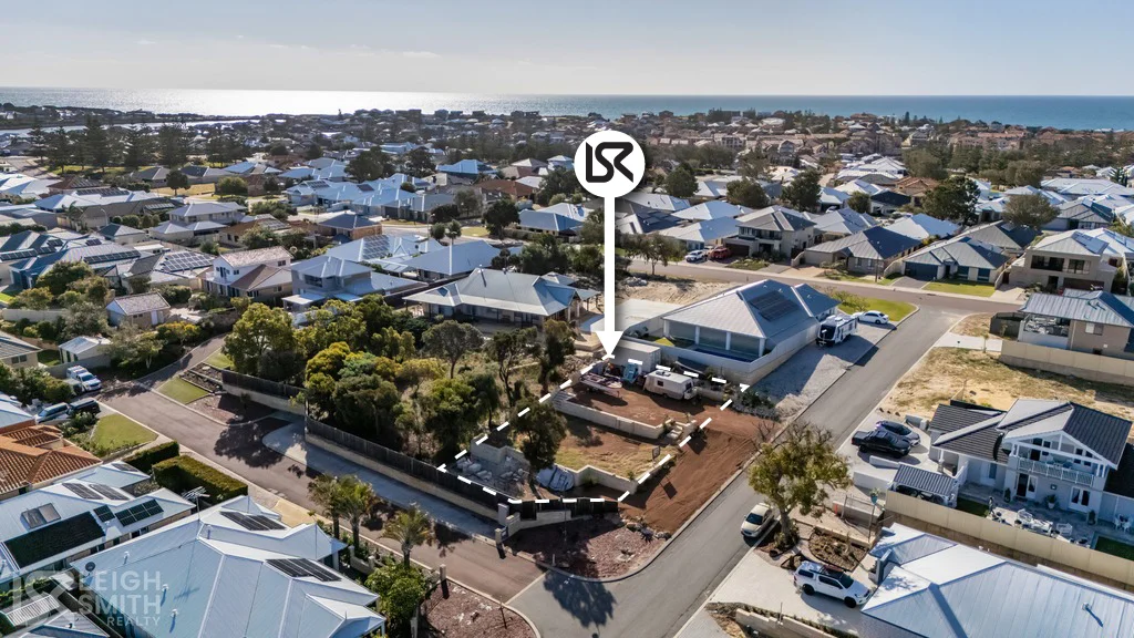 1/4 Maywood Way, Wannanup WA 6210