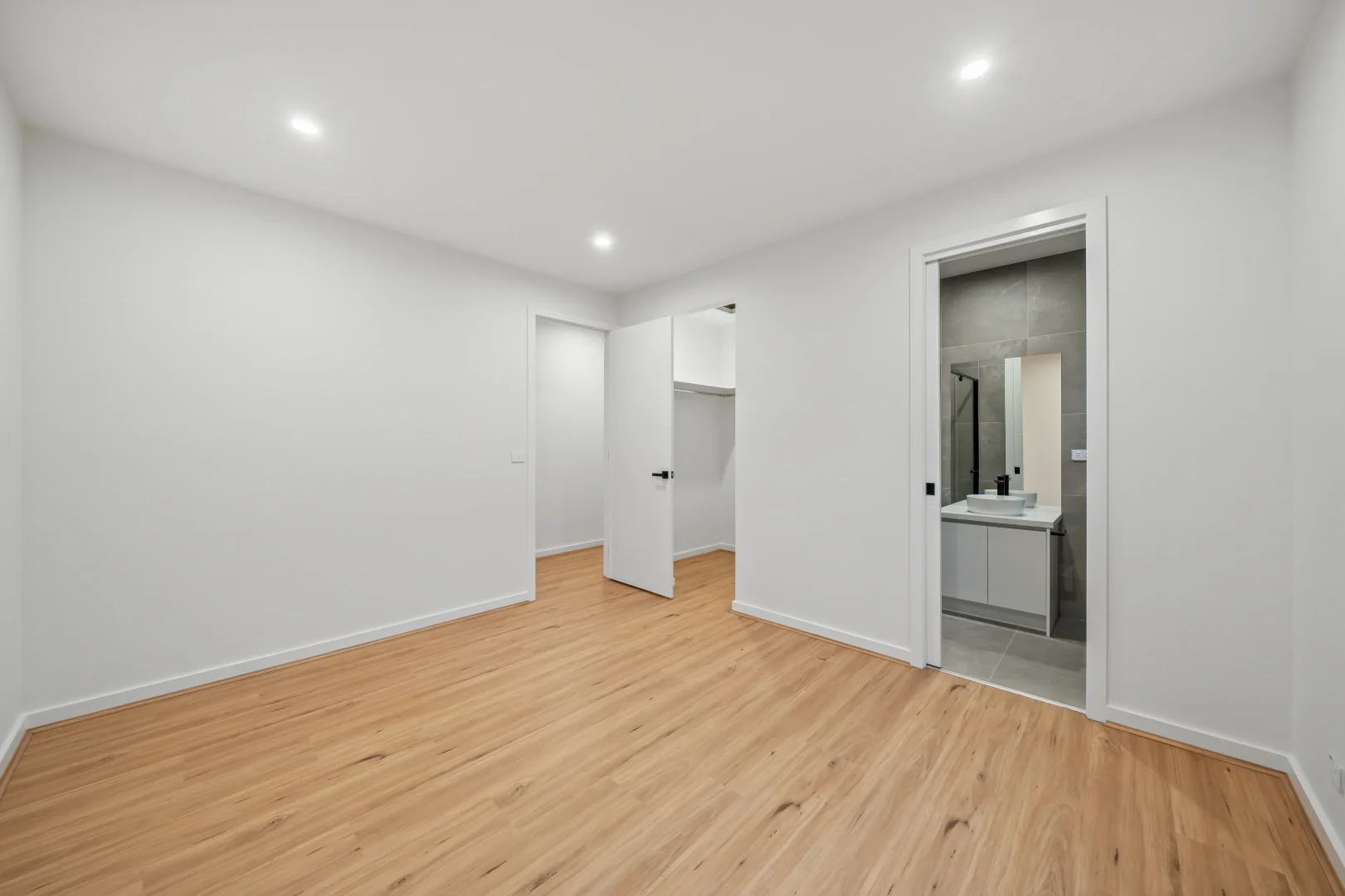 Additional image 11 of 12 Ecurb Street, Clyde North VIC 3978