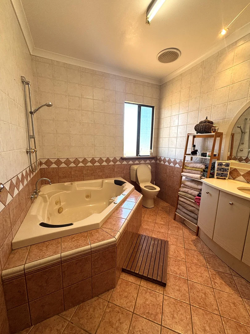 Additional image 31 of 563 & 561 Robinson Street, Carnarvon WA 6701