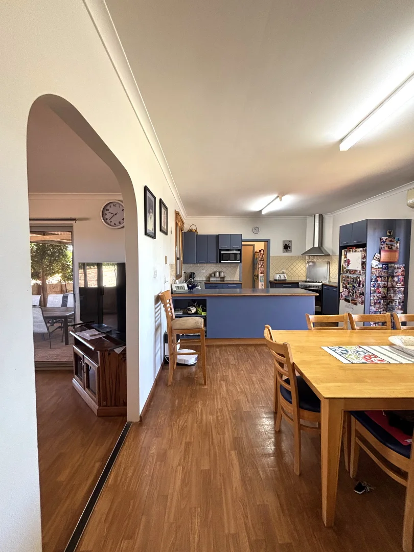 Additional image 15 of 563 & 561 Robinson Street, Carnarvon WA 6701