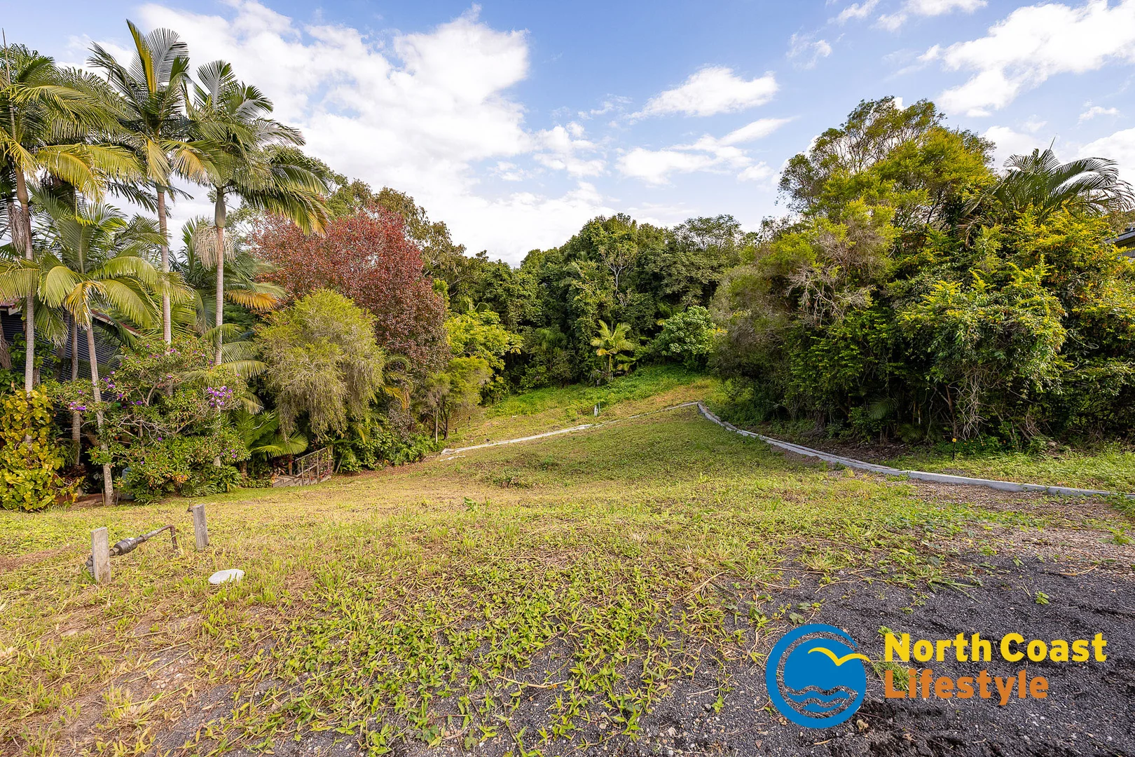 Additional image 3 of A & B, 21 Warrambool Road, Ocean Shores NSW 2483