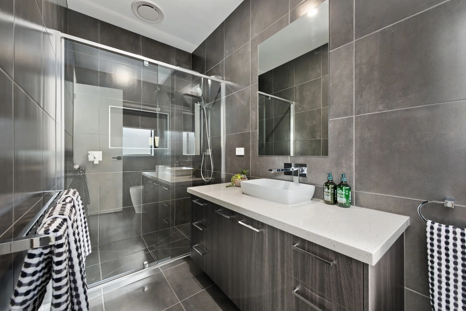 Additional image 16 of 12 Lochard Terrace, Lakes Entrance VIC 3909