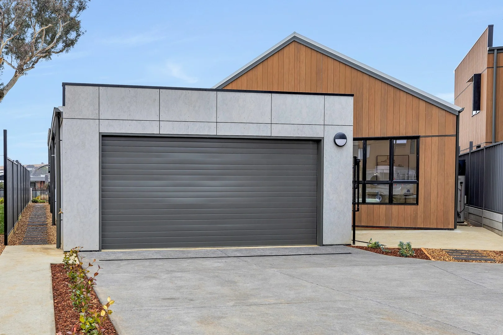 Additional image 2 of 11 Wyn Gilmour Court, Strathnairn ACT 2615