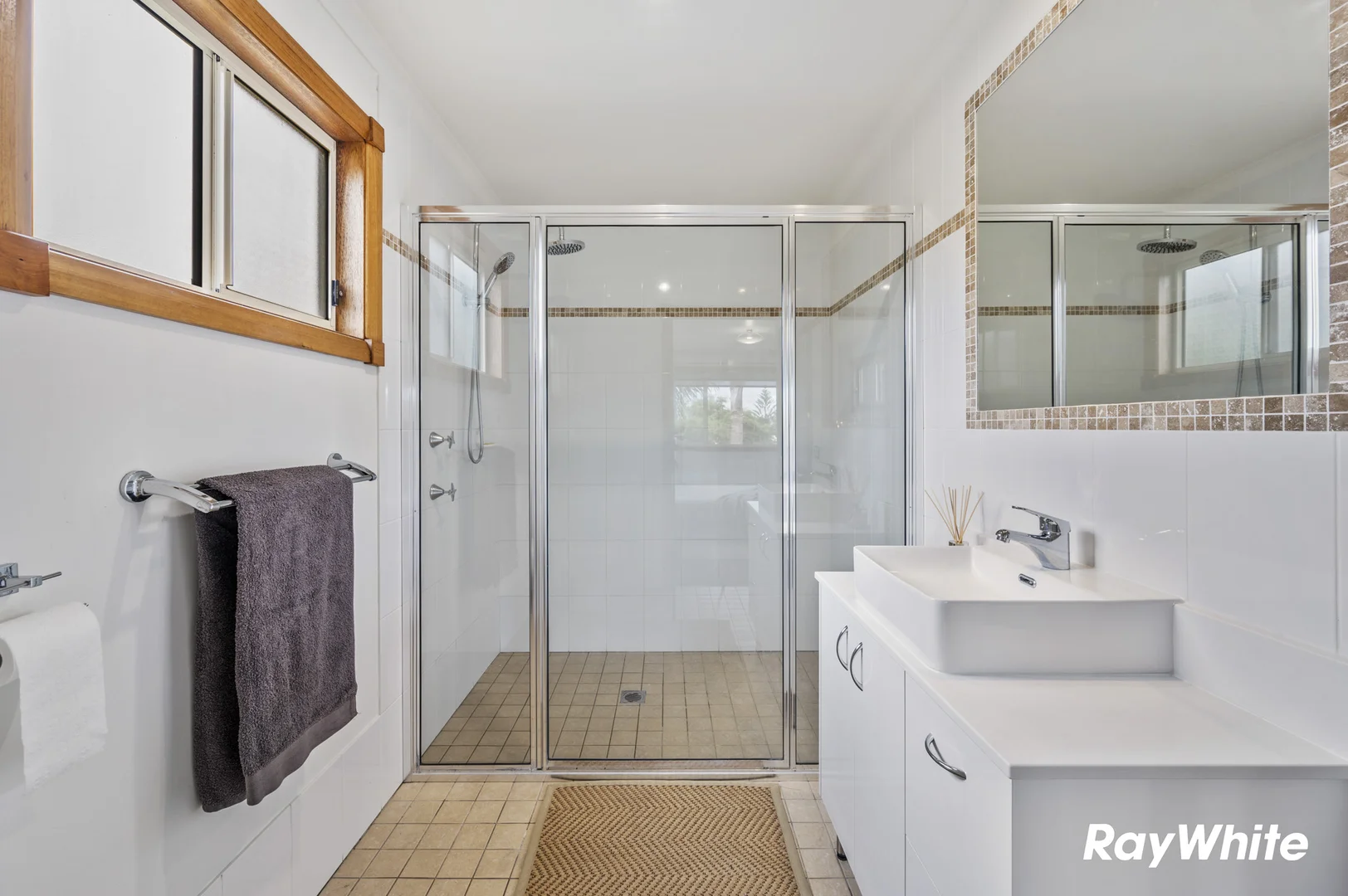 Additional image 10 of 65 Vista Avenue, Catalina NSW 2536