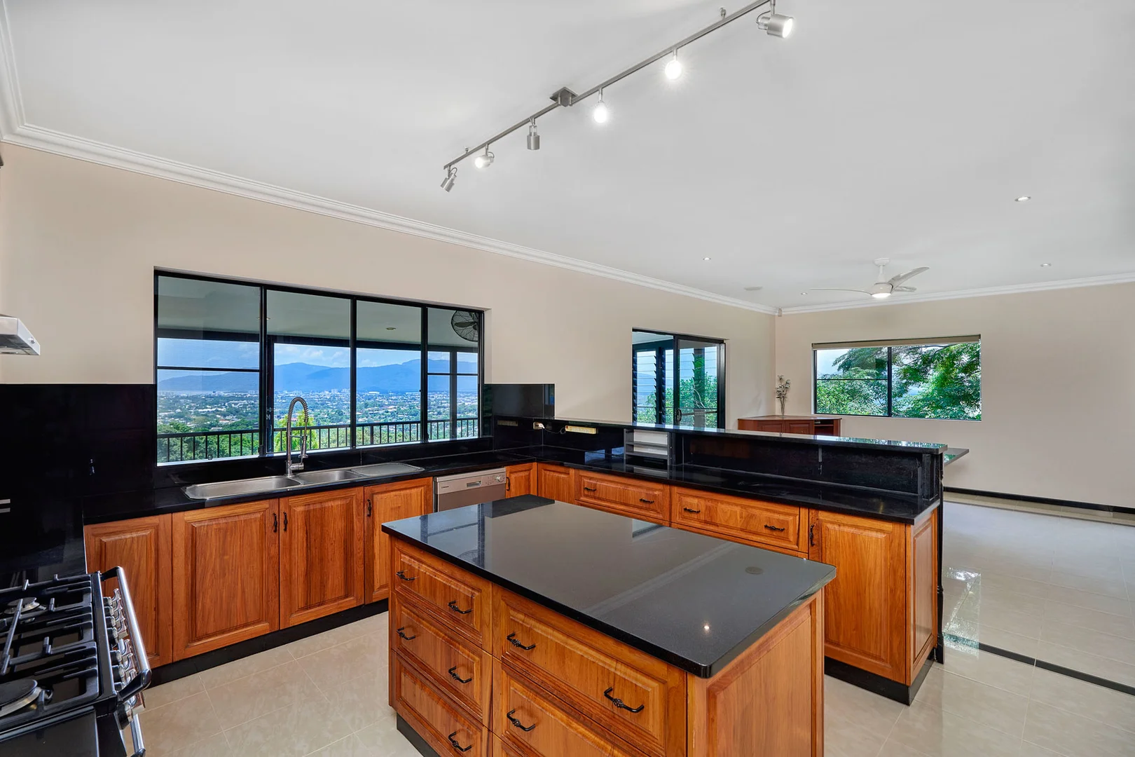 Additional image 12 of 5 Richmond Court, Mooroobool QLD 4870