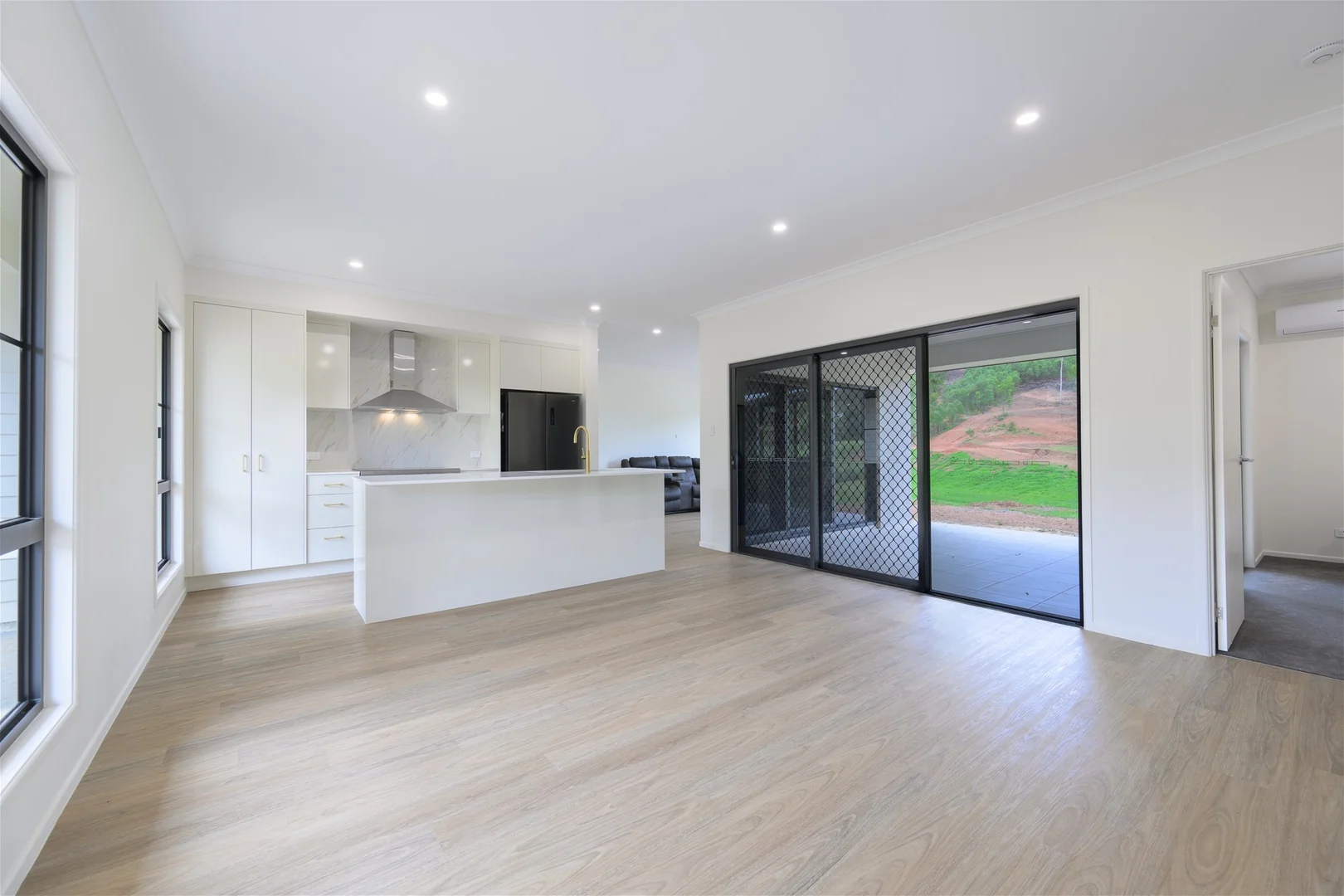 Additional image 3 of 152 Lorna Crescent, Burua QLD 4680