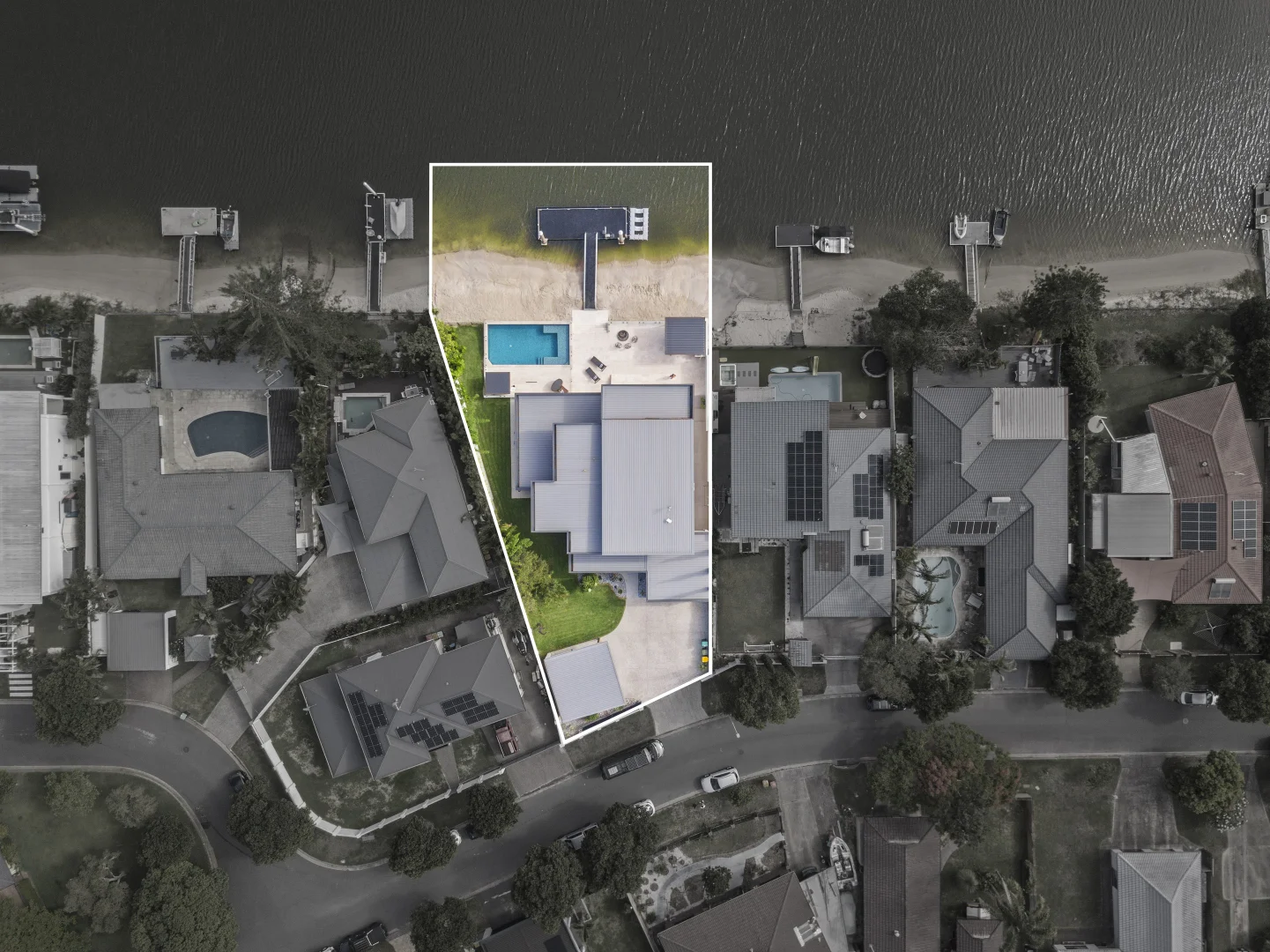 Additional image 2 of 11 Gretel Drive, Mermaid Waters QLD 4218