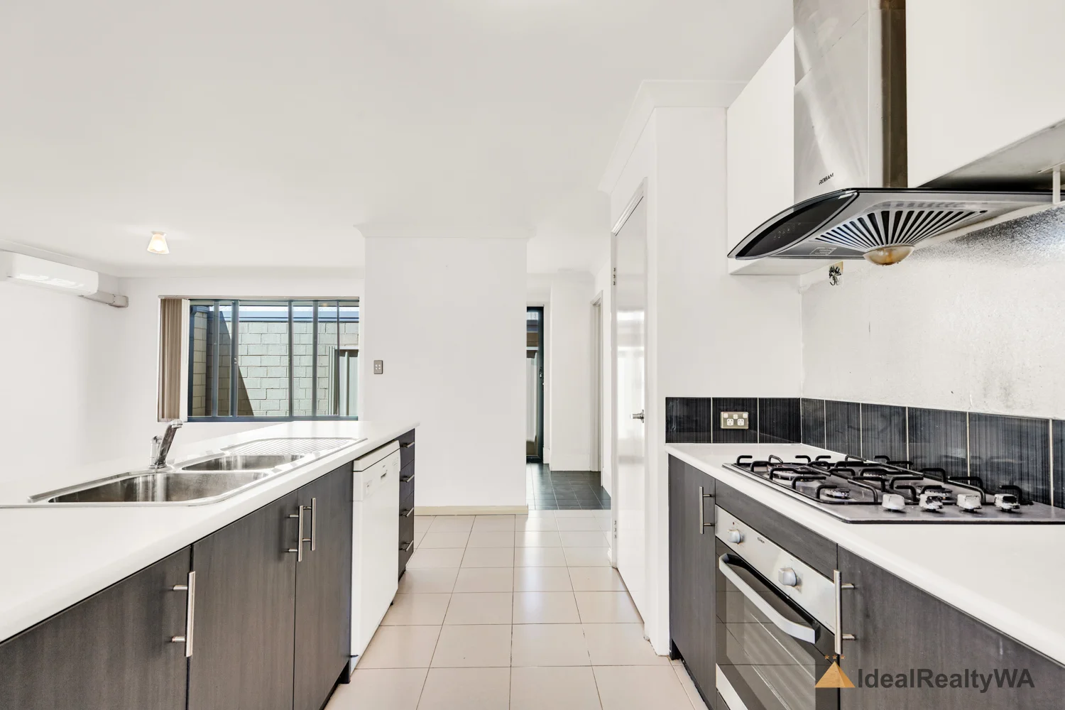 Additional image 6 of 14 Fertito Entrance, Success WA 6164