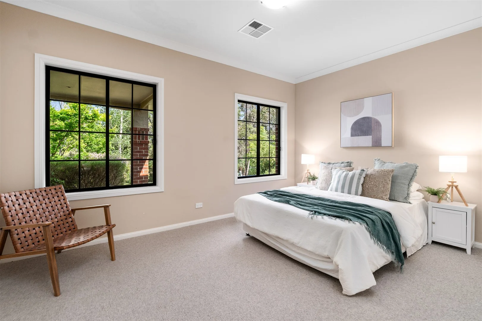 Additional image 29 of 8 Harby Avenue, Burradoo NSW 2576