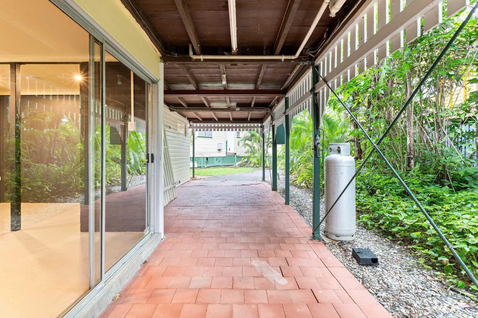 Additional image 17 of 6/404-418 Mccoombe Street, Mooroobool QLD 4870