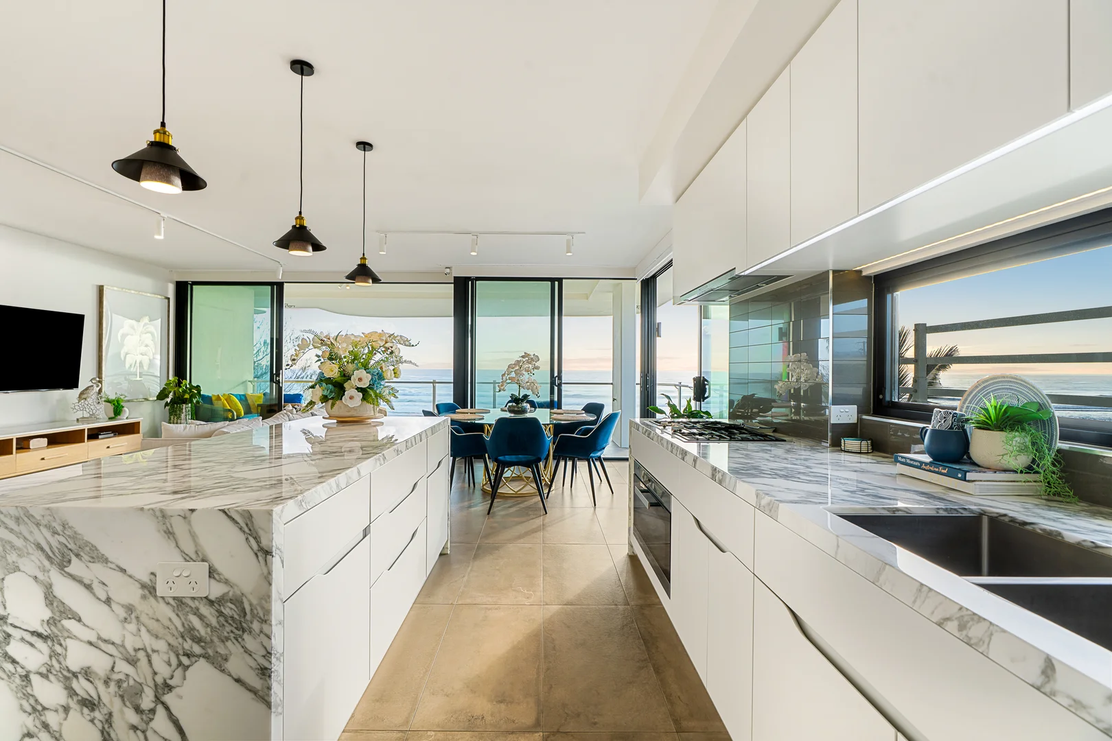 Additional image 8 of 202/1331 Gold Coast Highway, Palm Beach QLD 4221