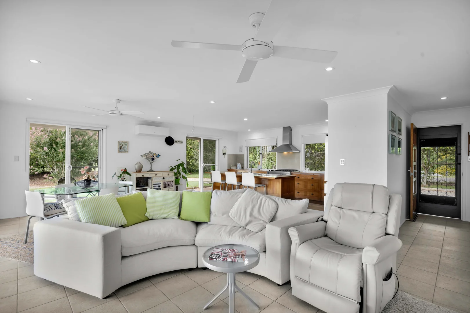 Additional image 3 of 8 Pine Tree Drive, Lake Macdonald QLD 4563