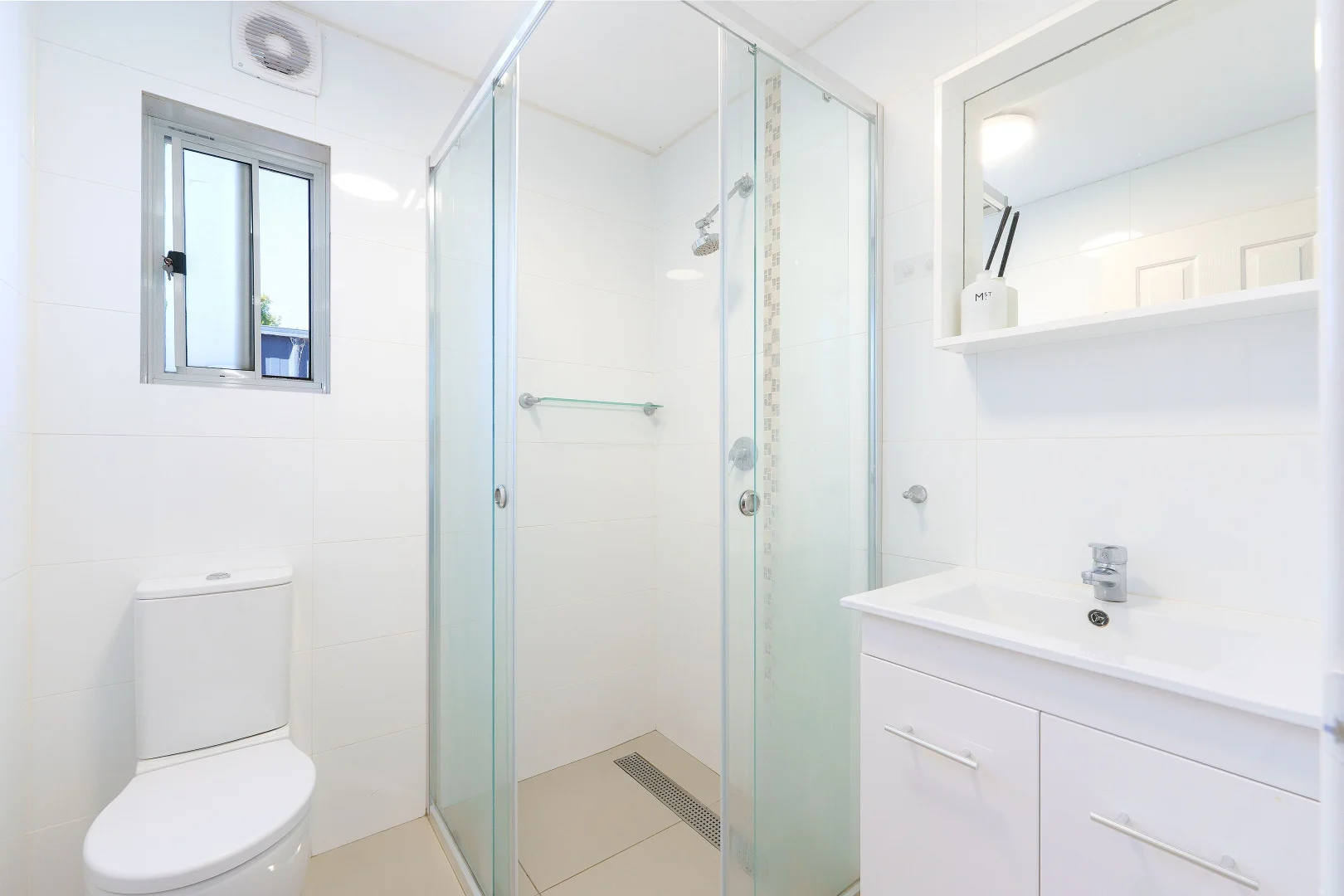 Additional image 24 of 220 Summerlakes Parade, Ballajura WA 6066