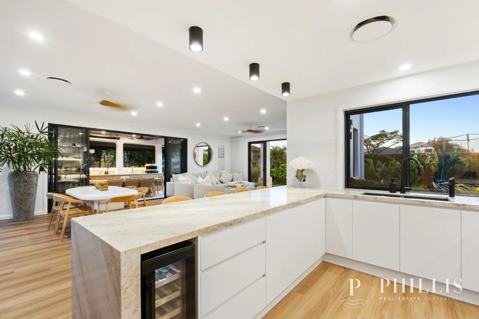 Additional image 11 of 2566 Cressbrook Drive, Hope Island QLD 4212