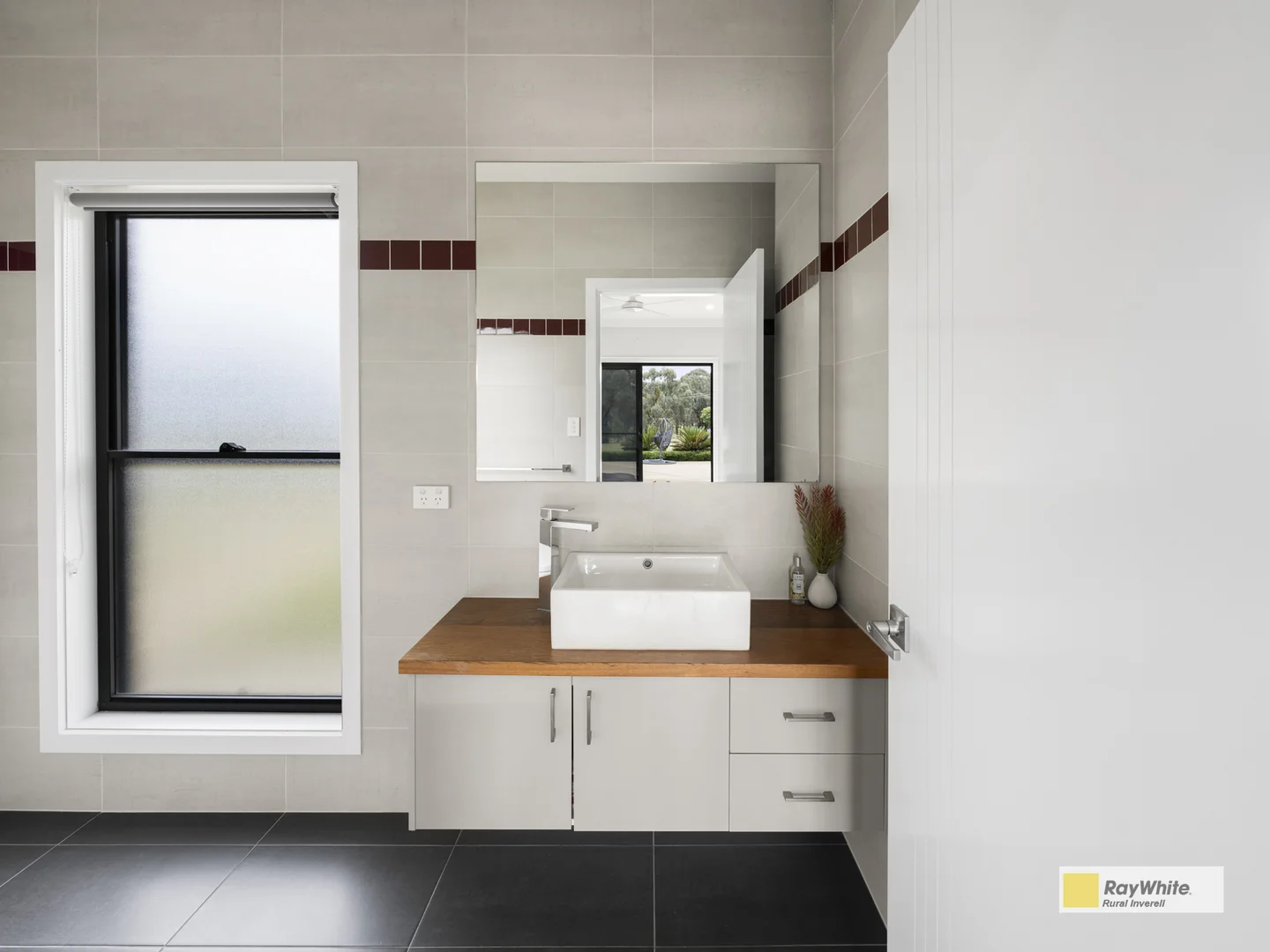 Additional image 17 of 11 Wolbah Close, Inverell NSW 2360