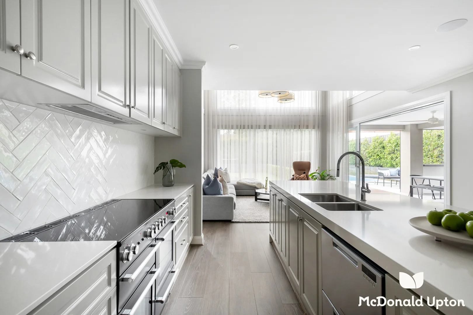 Additional image 11 of 122 Woodland Street, Strathmore VIC 3041