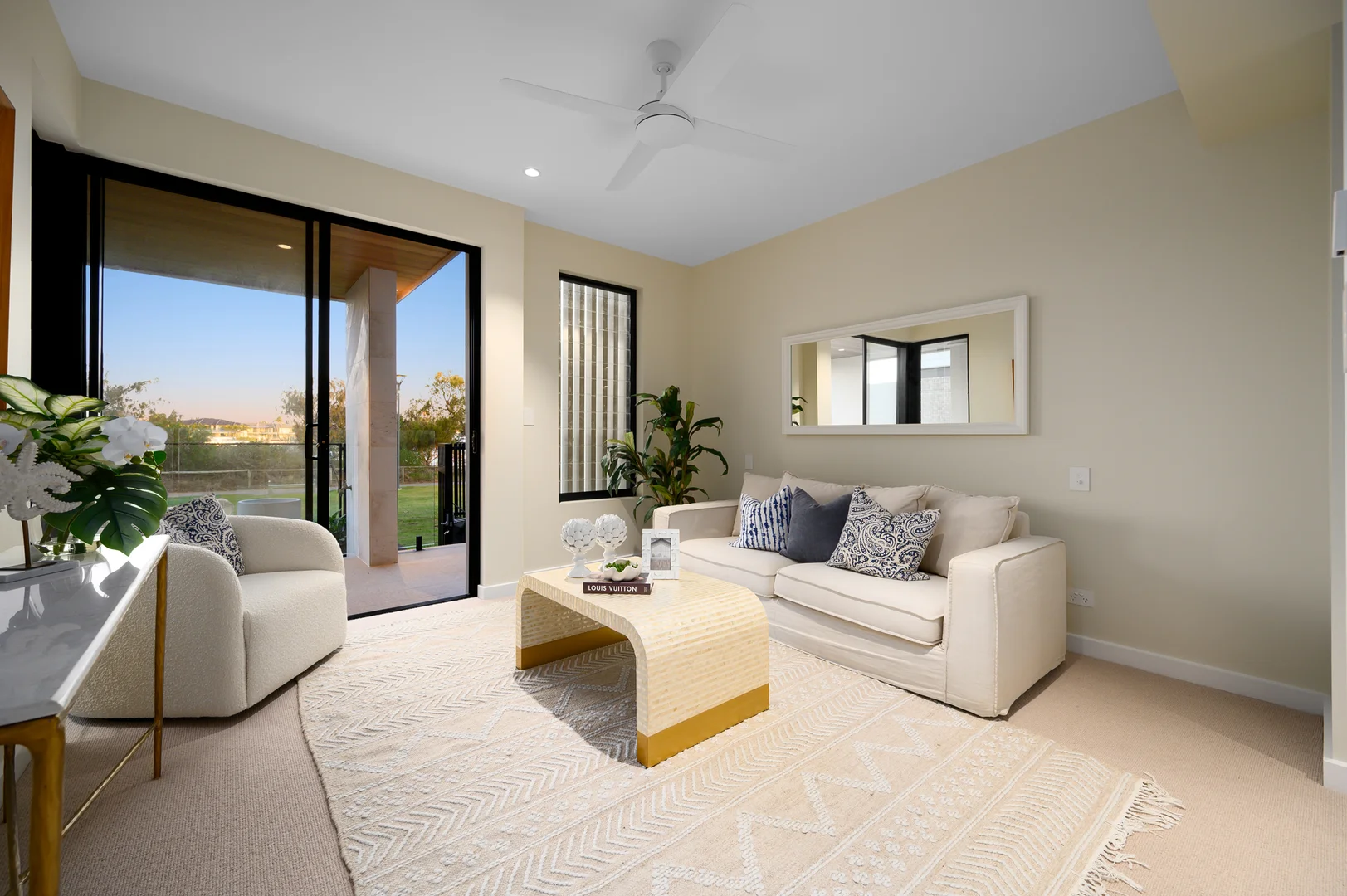 Additional image 27 of 2/149 The Esplanade, Paradise Point QLD 4216