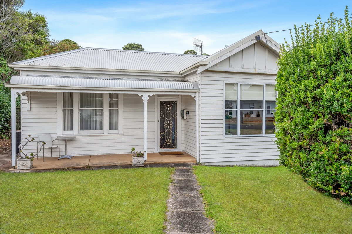 8 Earle, Port Fairy VIC 3284