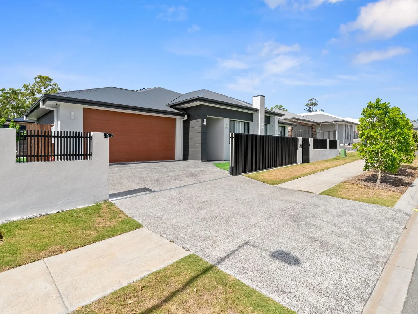 5 Regents Crescent, Yarrabilba QLD 4207