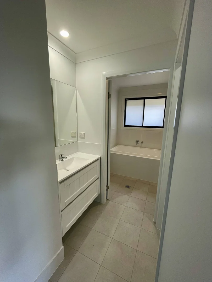 Additional image 12 of 102 Moore Street, Inverell NSW 2360