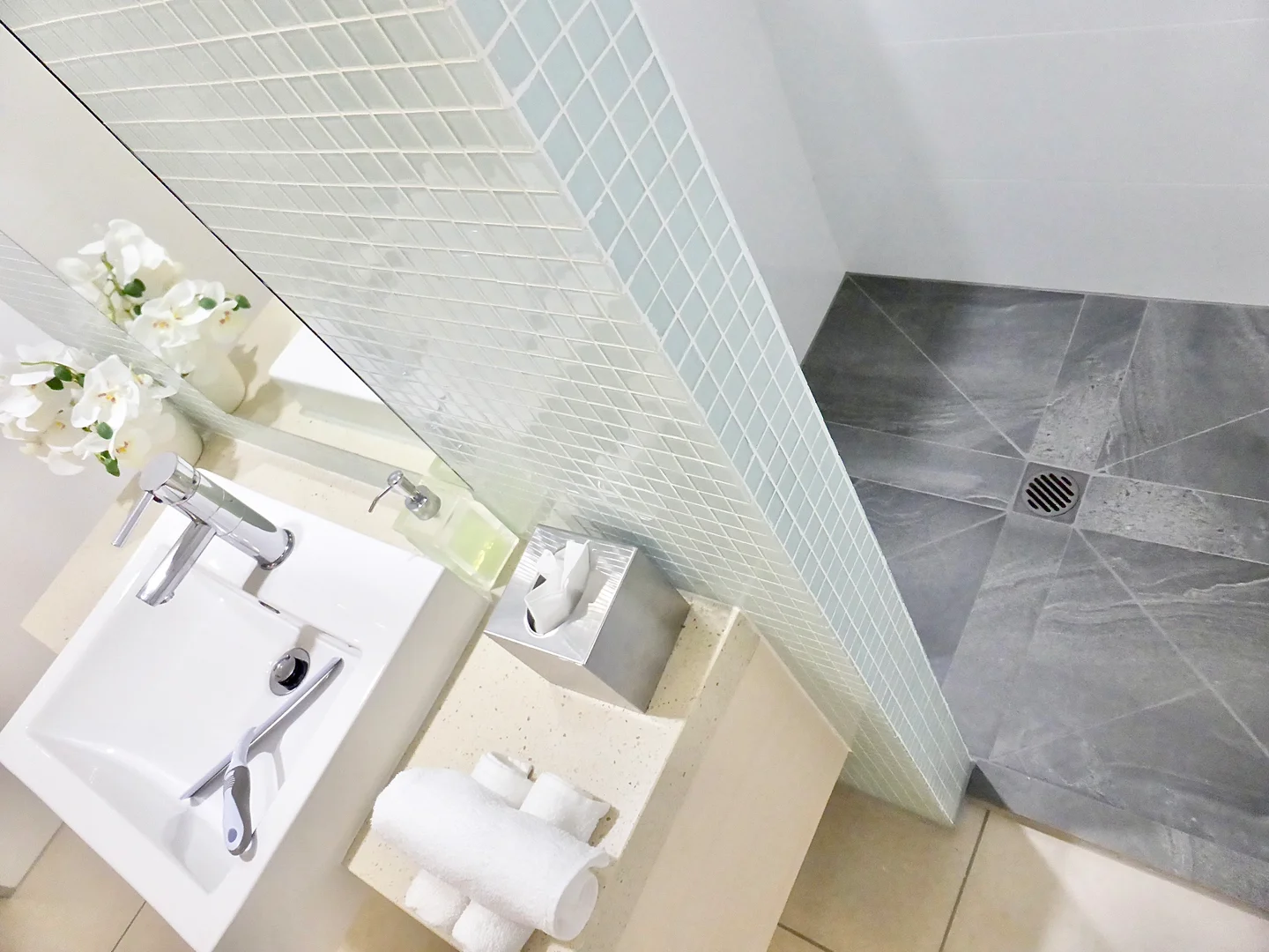 Additional image 6 of 4/199-201 Lake Street, Cairns North QLD 4870