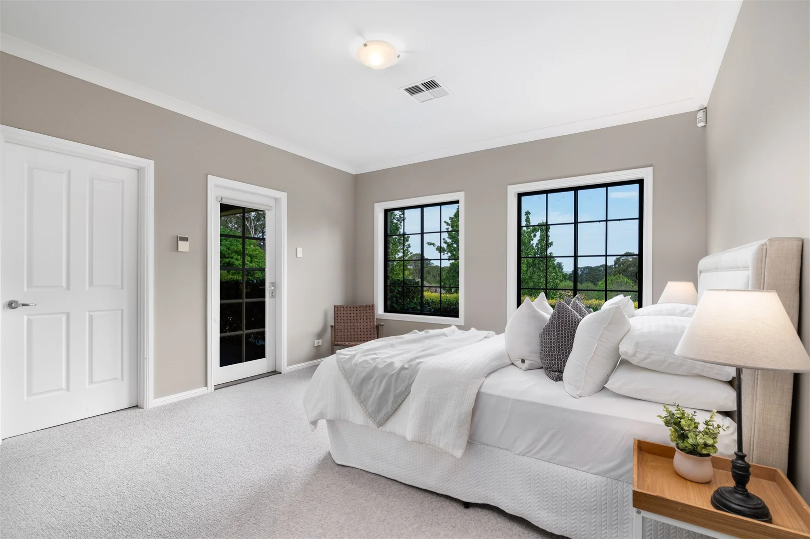 Additional image 30 of 8 Harby Avenue, Burradoo NSW 2576