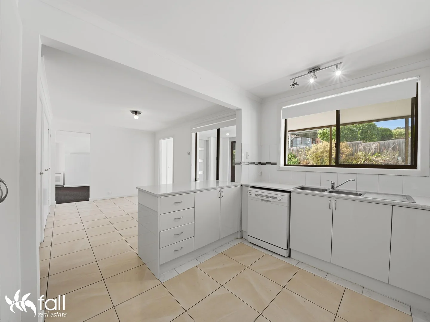 Additional image 7 of 3/447 Oceana Drive, Howrah TAS 7018