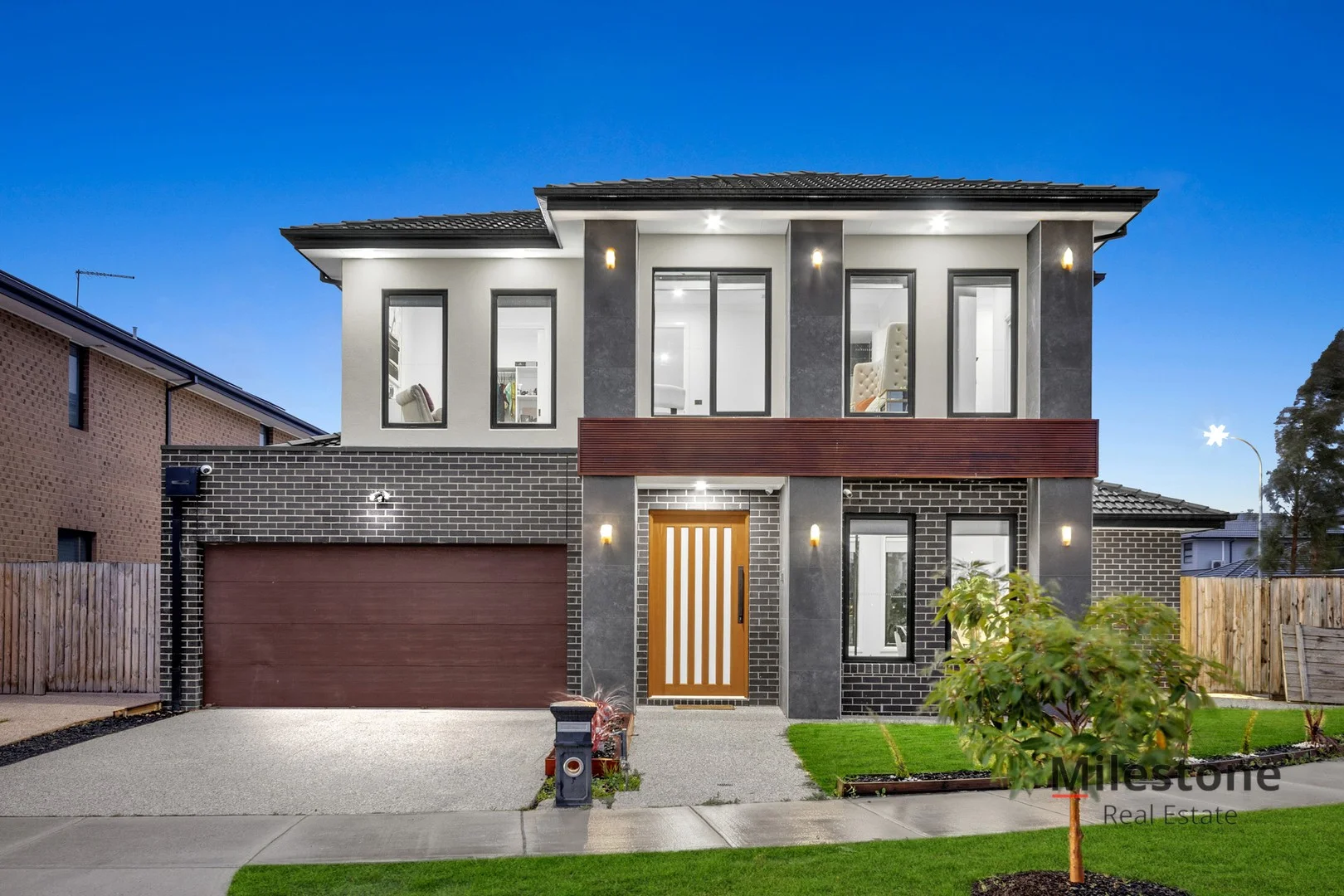 11 Carcoola Rise, Clyde North VIC 3978