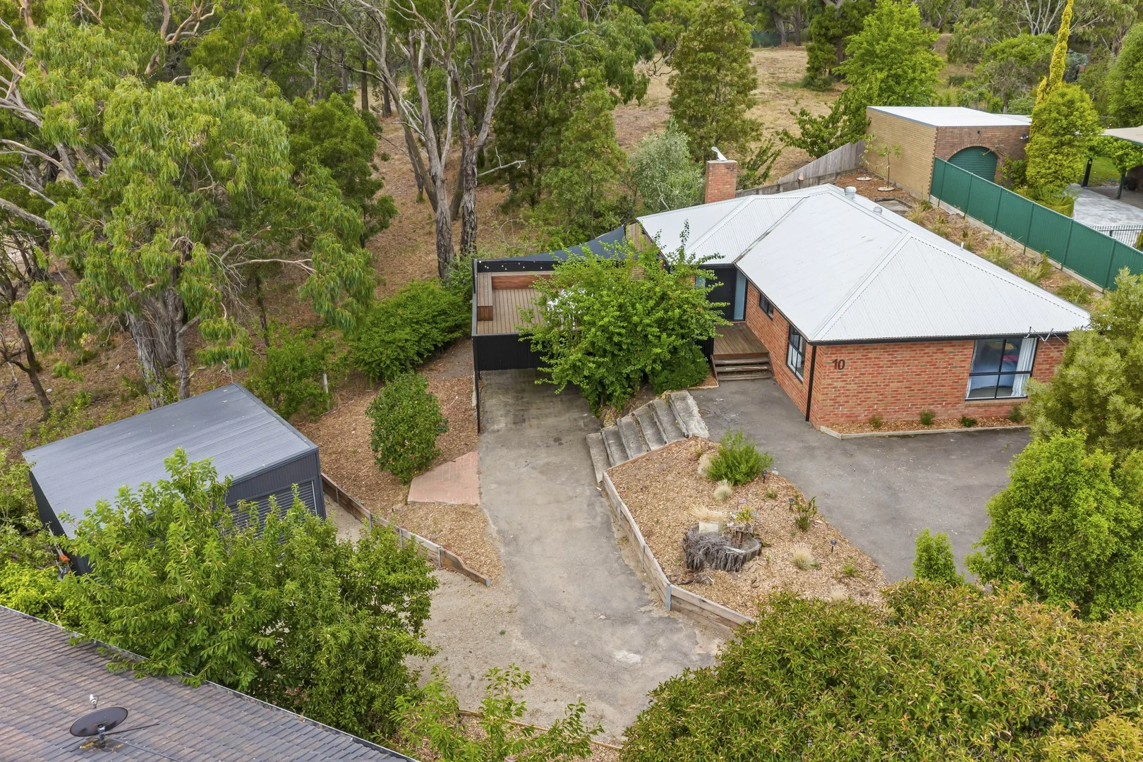 10 Summit Crescent, Brown Hill VIC 3350