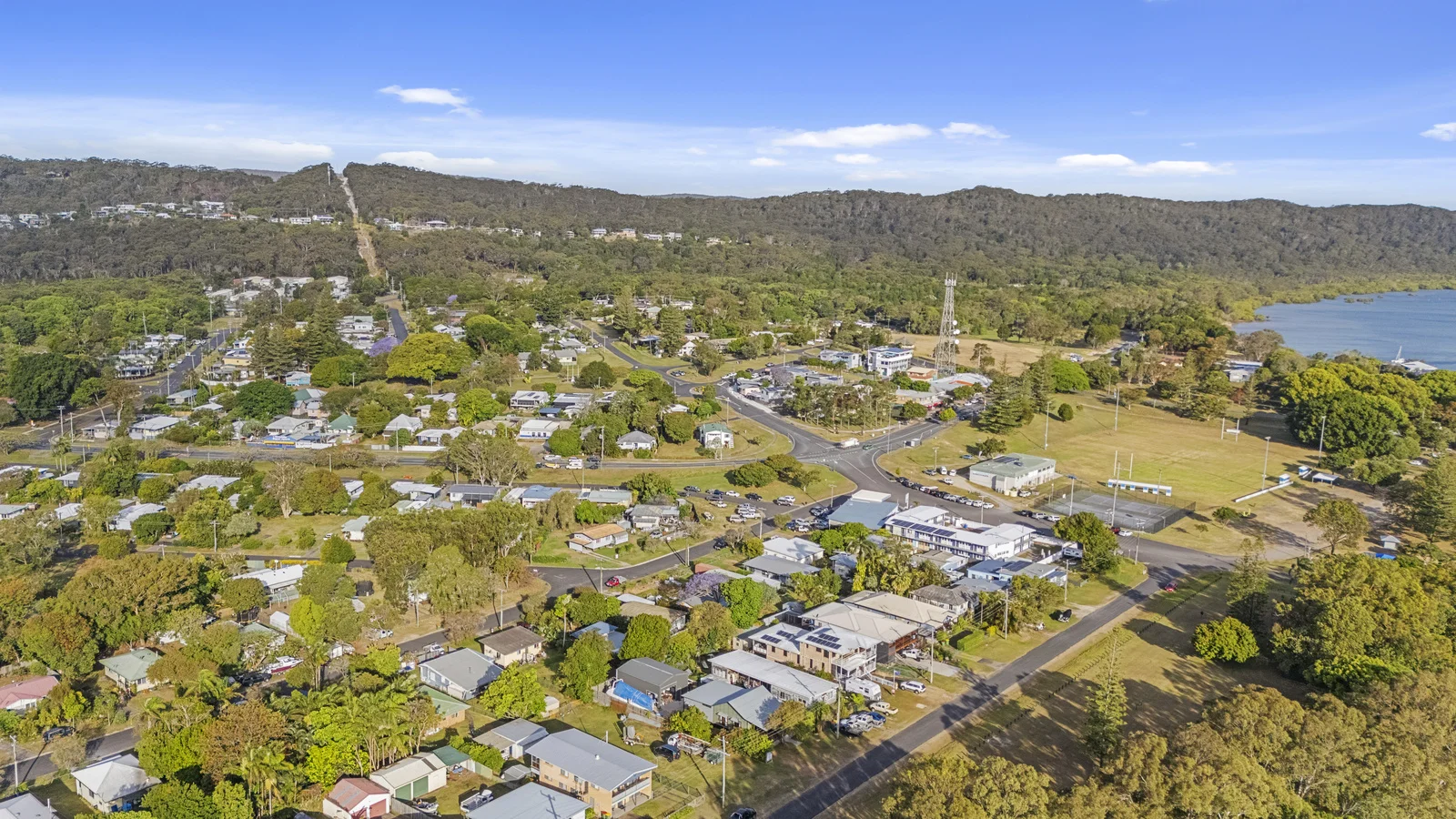 Additional image 3 of 18 Oxley Parade, Dunwich QLD 4183