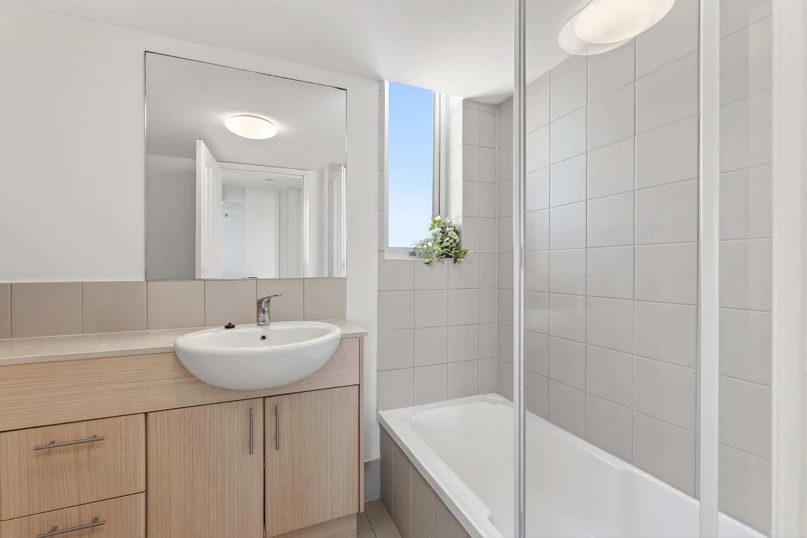 Additional image 17 of 60/2894 Gold Coast Highway, Surfers Paradise QLD 4217