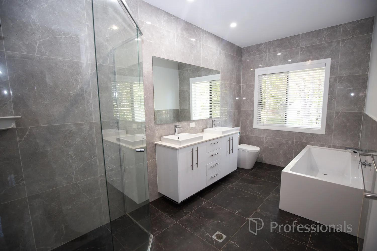 Additional image 22 of 17 High Central Road, Macleay Island QLD 4184