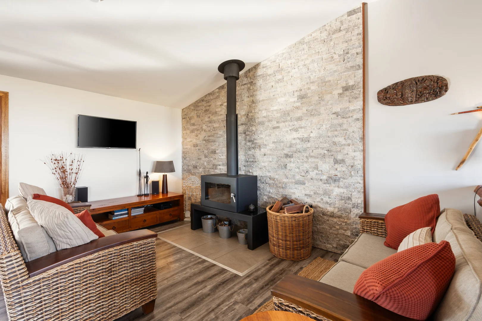 Additional image 9 of 'Figtree Country Retreat' - 70 Petersen Road, Irongate QLD 4356