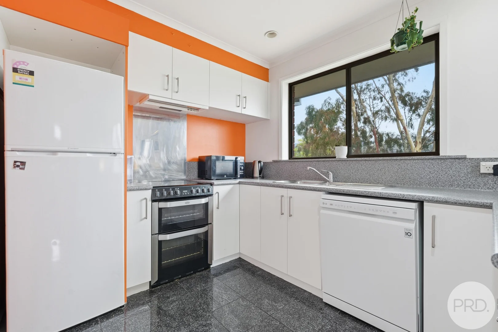 Additional image 10 of 2/8 Daylesford Road, Glenorchy TAS 7010