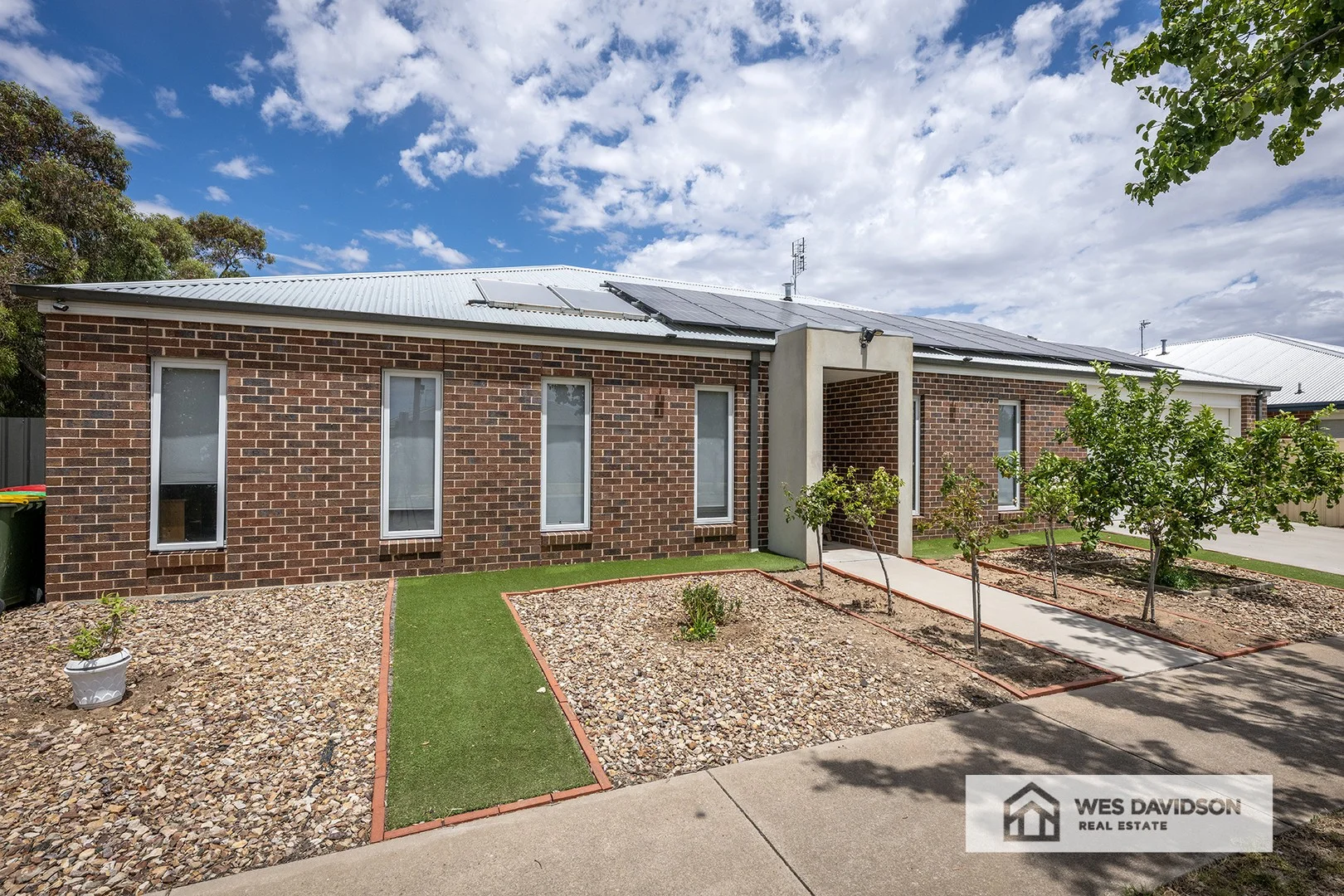 2 Wavell Street, Horsham VIC 3400