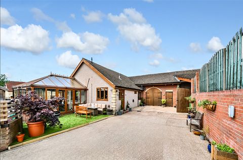 Manor Road, Wales, Sheffield, South Yorkshire S26