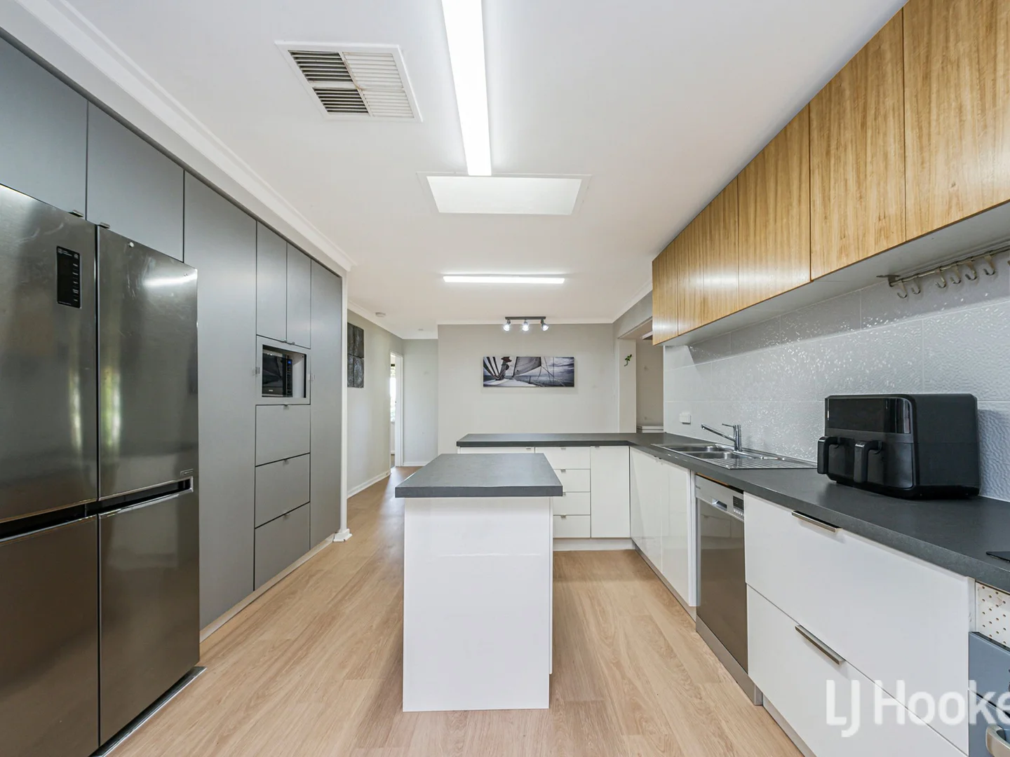 Additional image 3 of 8 Armitage Road, Kelmscott WA 6111